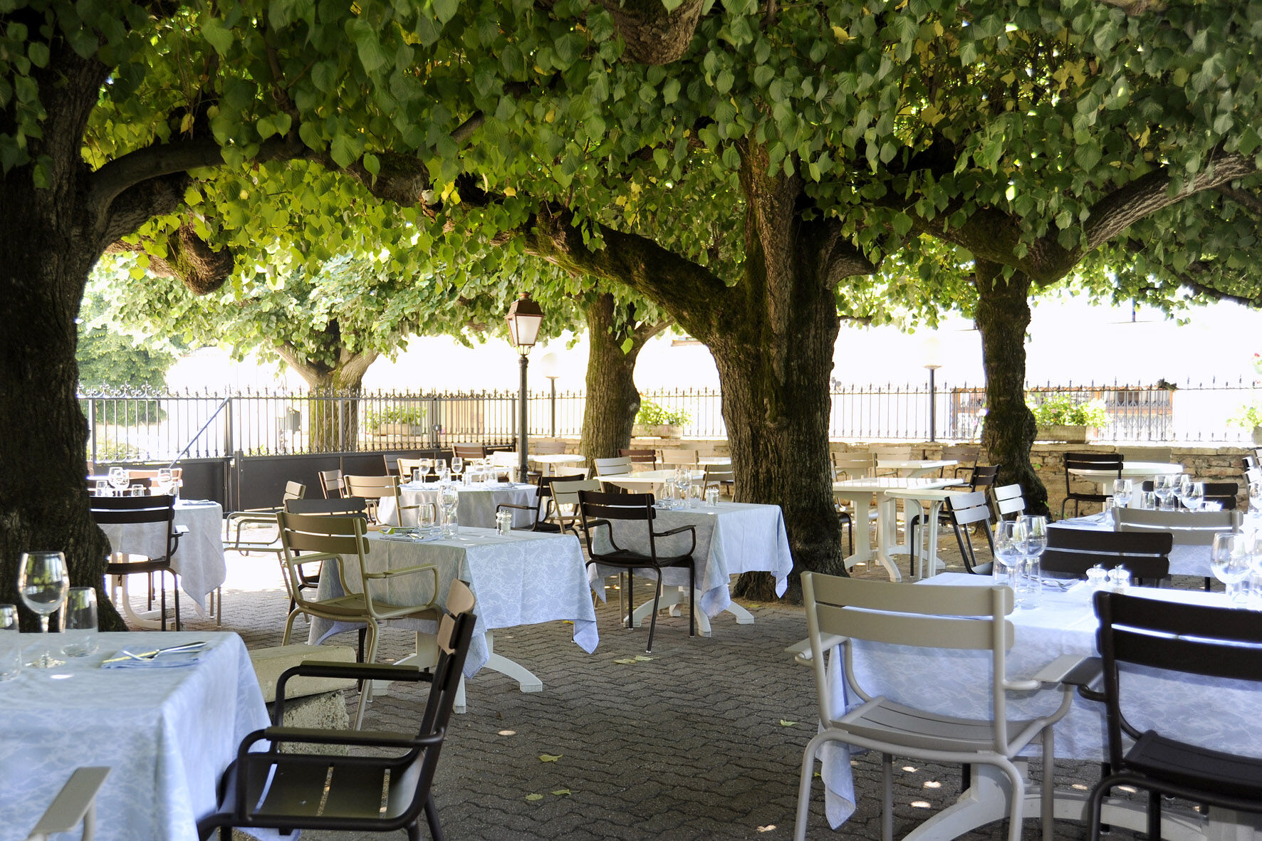 Hotel Restaurant Emile Job Montmerle-sur-Saone Exterior photo